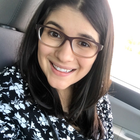 Meet your Posher, Emily - Picture 5 of 6